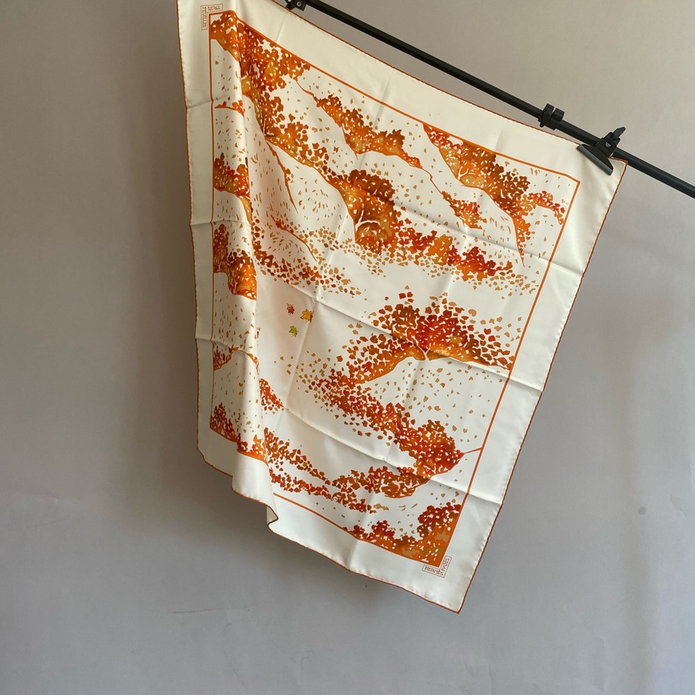 Hermès Scarf - Picture 8 of 15